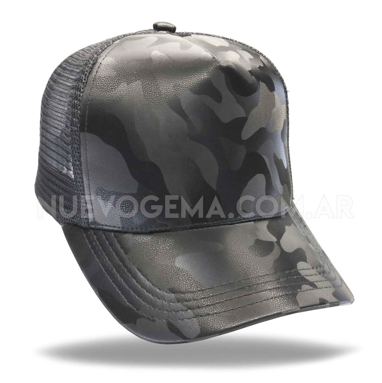 Gorra trucker premium en cuerina negra.